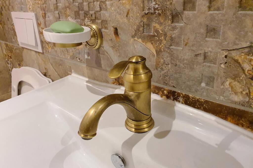 Luxury Green Apartment Prishtine Bagian luar foto