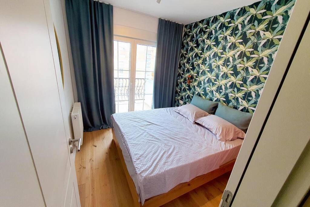 Luxury Green Apartment Prishtine Bagian luar foto
