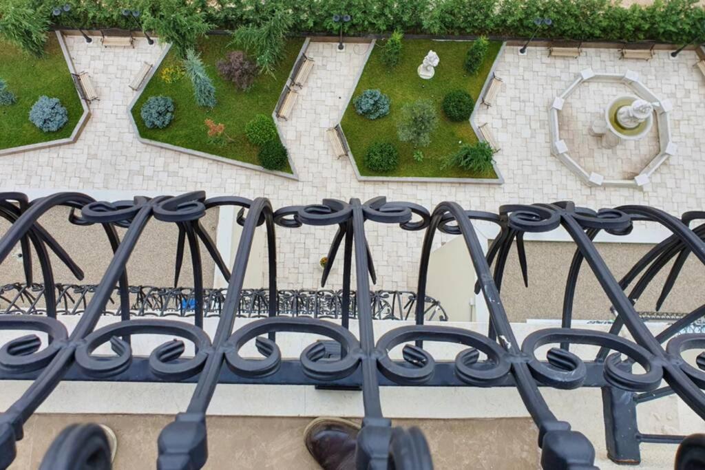 Luxury Green Apartment Prishtine Bagian luar foto